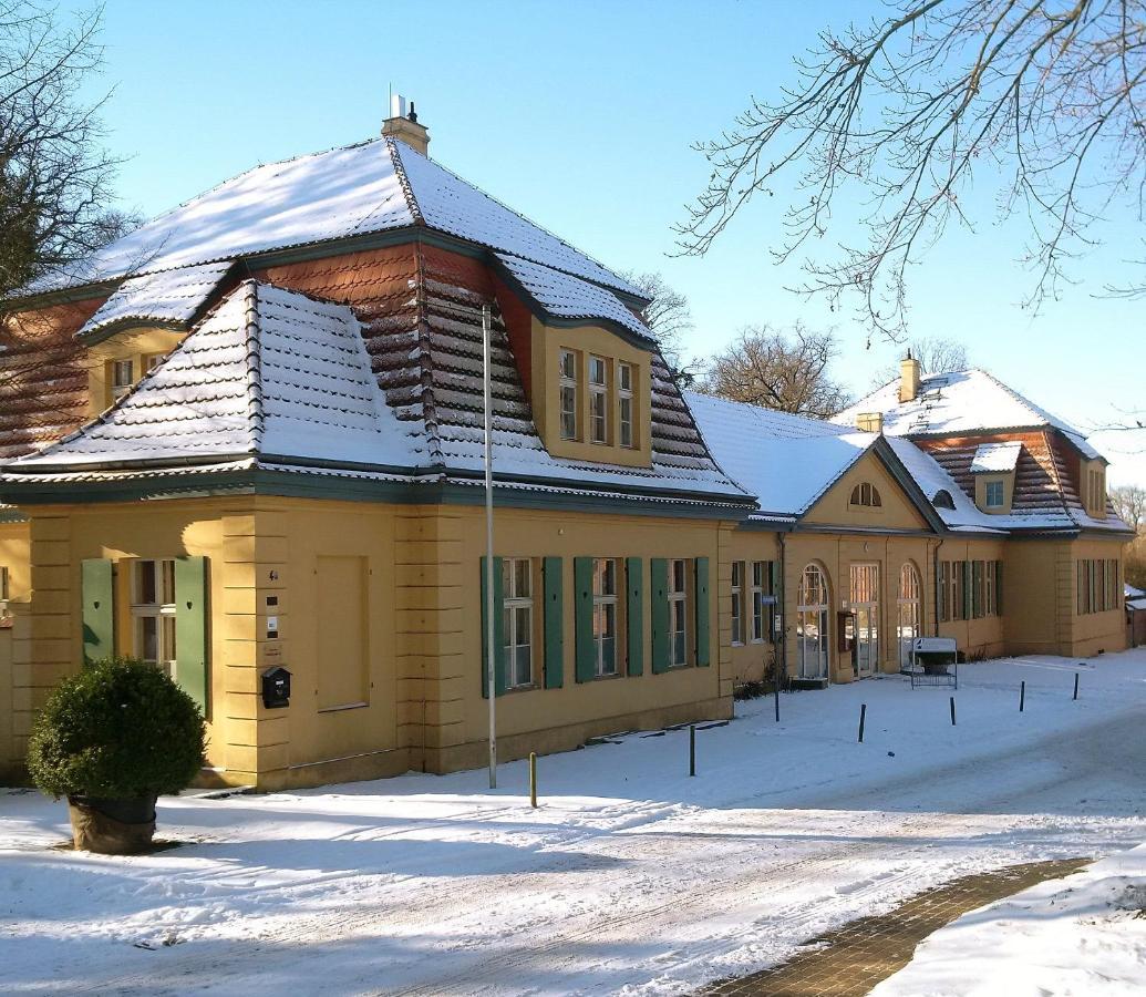 Kavaliershaus Krumke - Gaestehaus Im Schlosspark - Schluesselbox - Kein Tv酒店 外观 照片