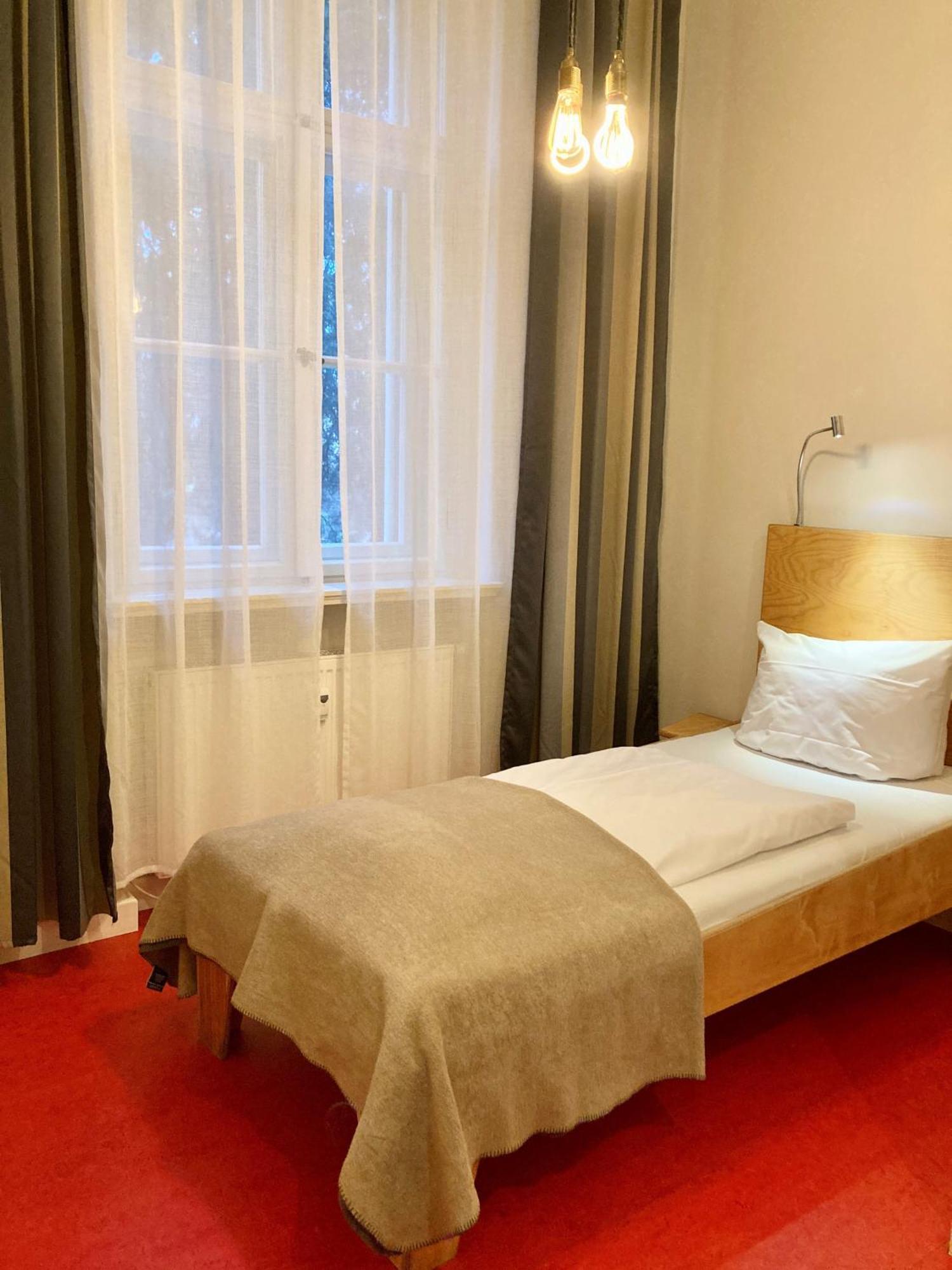 Kavaliershaus Krumke - Gaestehaus Im Schlosspark - Schluesselbox - Kein Tv酒店 外观 照片